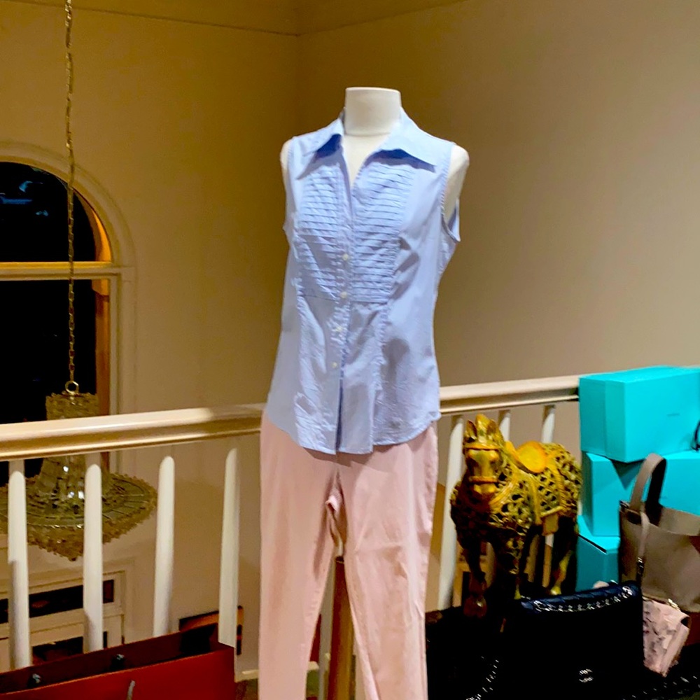 Artrageous clothing